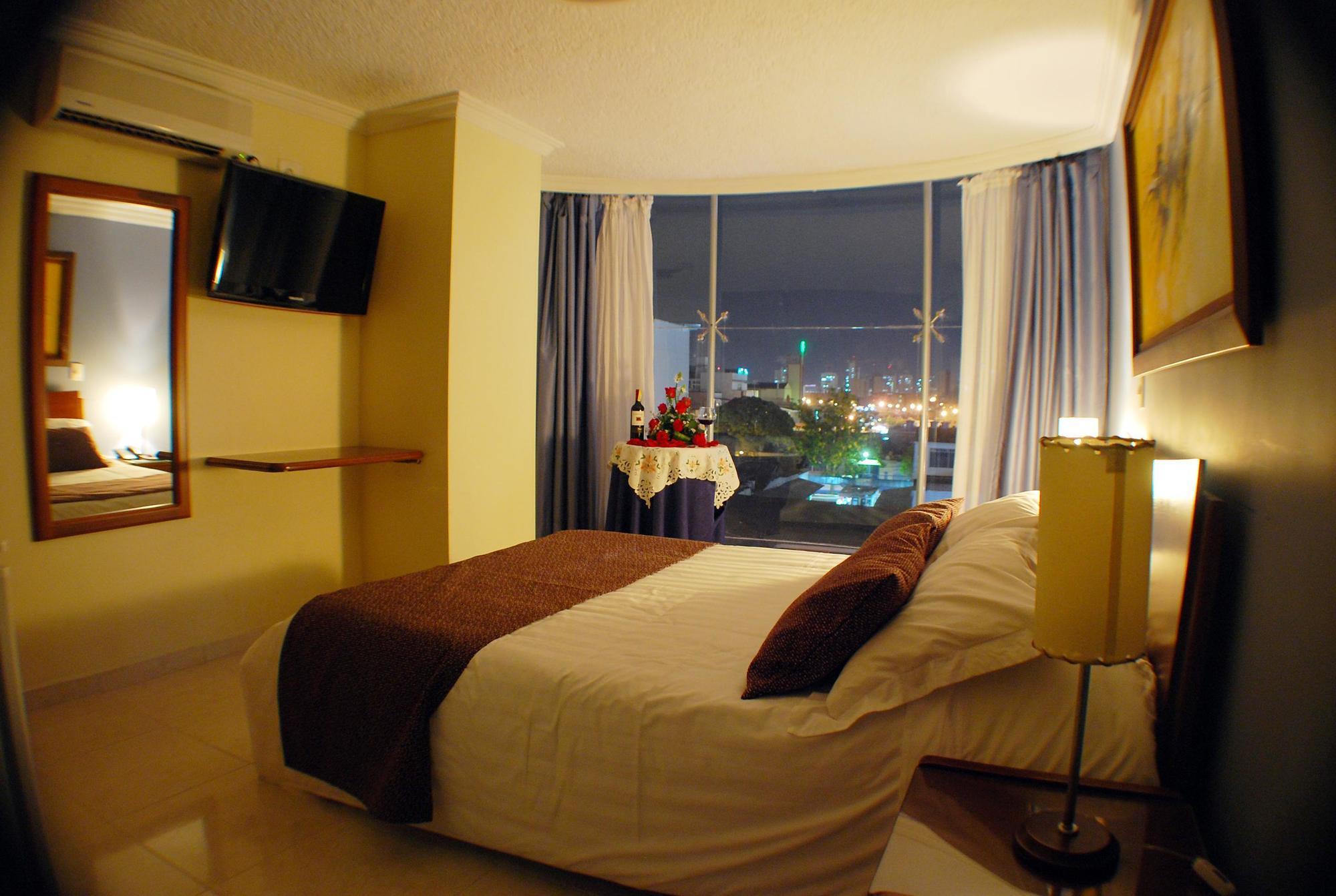 Hotel Plazuela Real Bucaramanga Extérieur photo